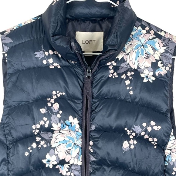 Loft Floral Women’s Puffer Vest Steel Grey Size XS - Picture 3 of 15